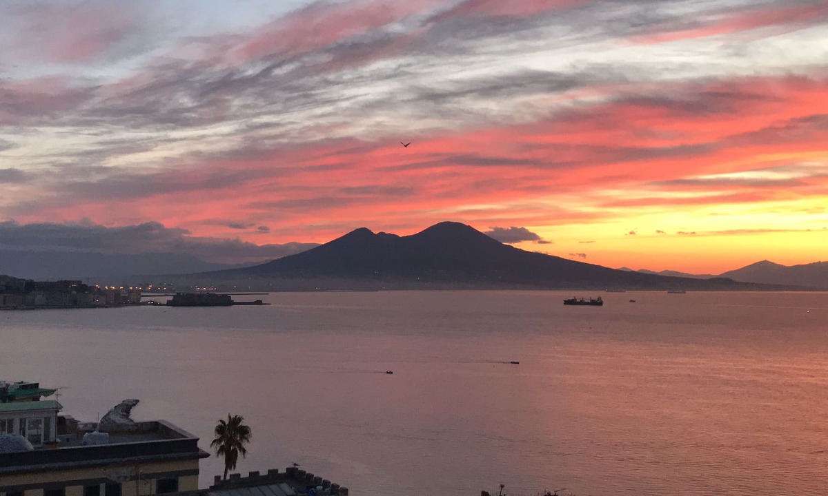 Naples Apartment | Alessandra's room with view