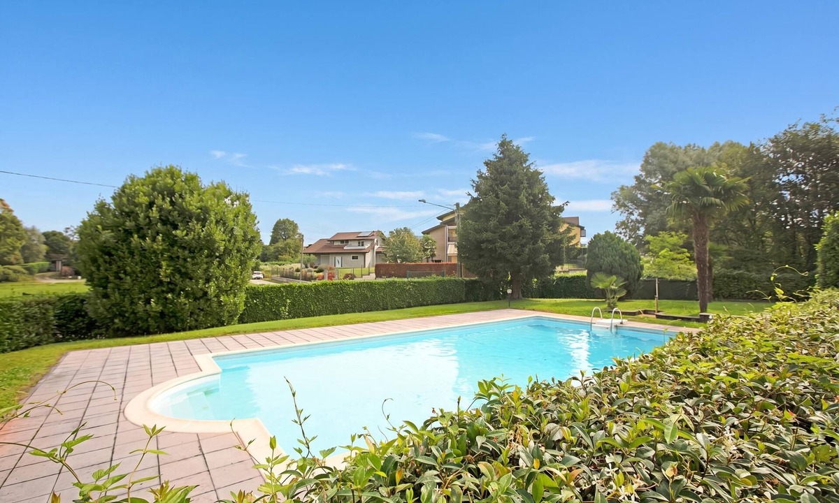 Angera Apartment | Angera Relax & Pool - Lake Maggiore Retreat, Angera, Italy