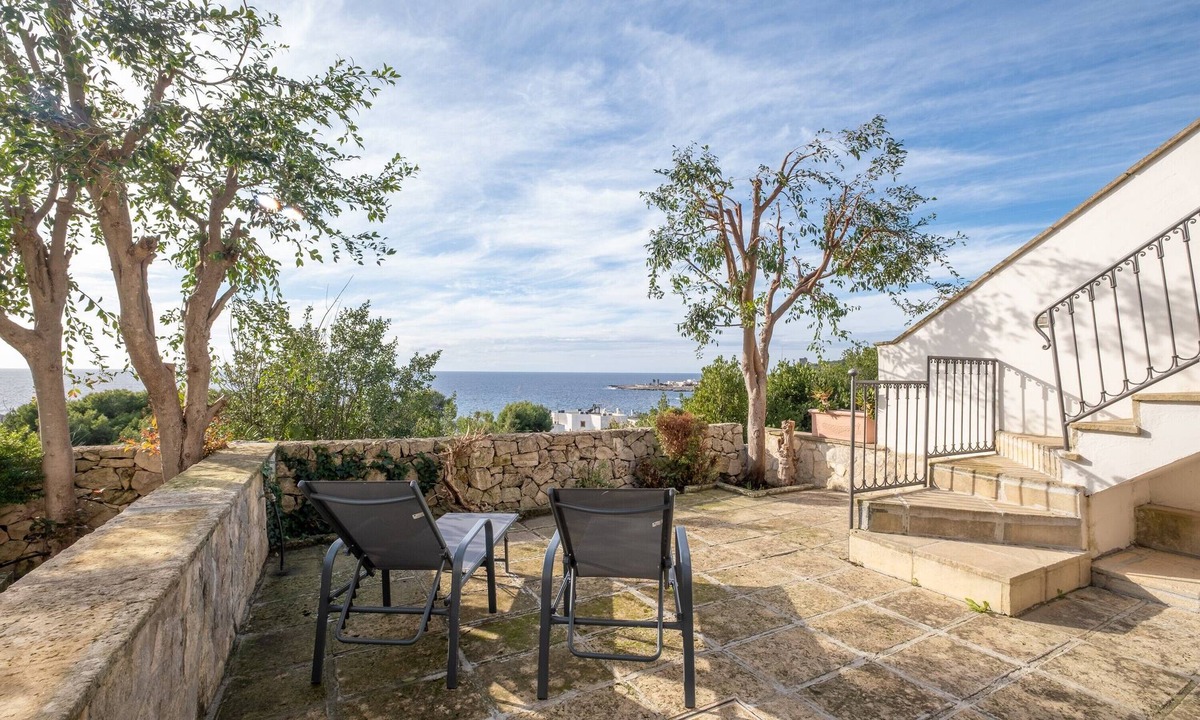 Santa Caterina Apartment | Apartment 'Cala D'Aspide - Apt 4' with Sea View, Wi-Fi and Air Conditioning