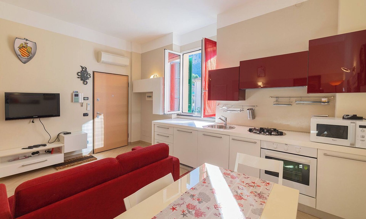 Finalborgo Apartment | Apartment between the history of Finalborgo and the sea of Finale Ligure
