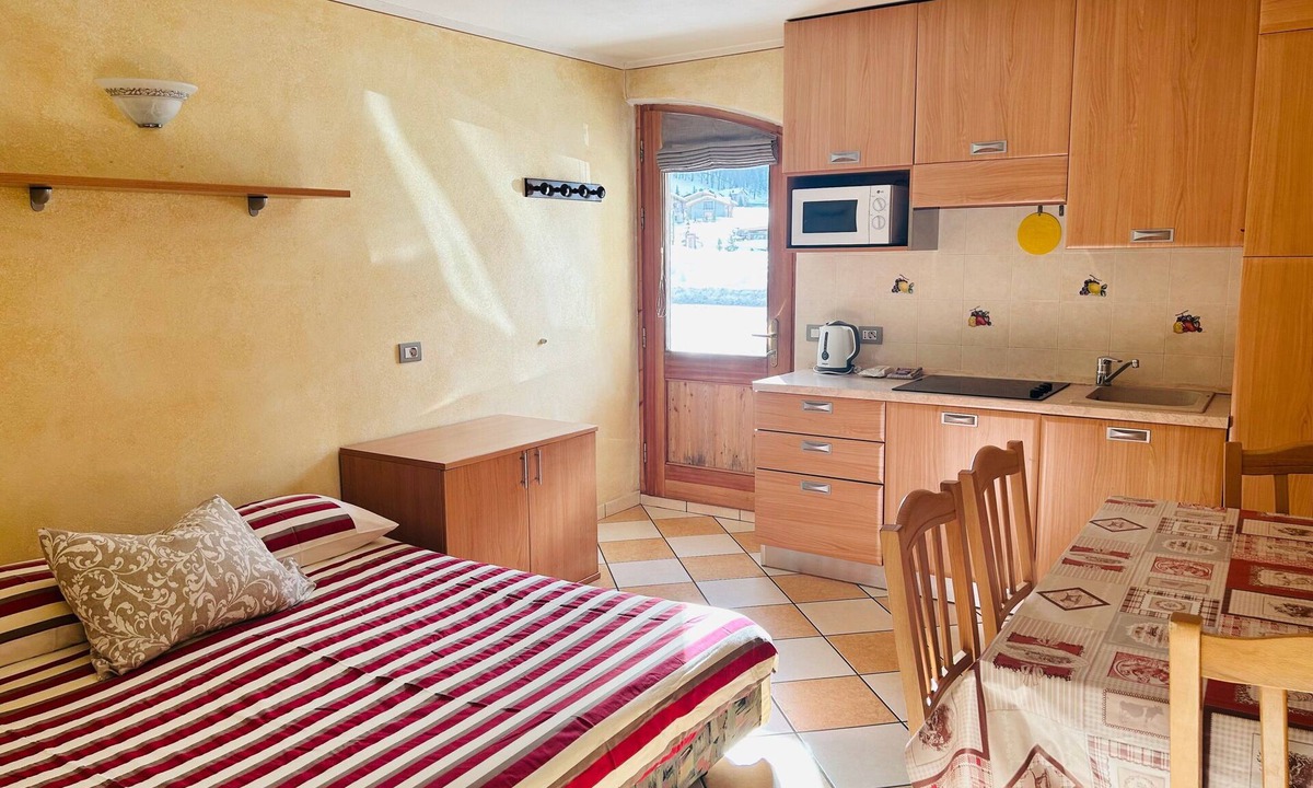 Valtellina Apartment | Apartment Breva with Mountain View, Wi-Fi, Balcony & Garden