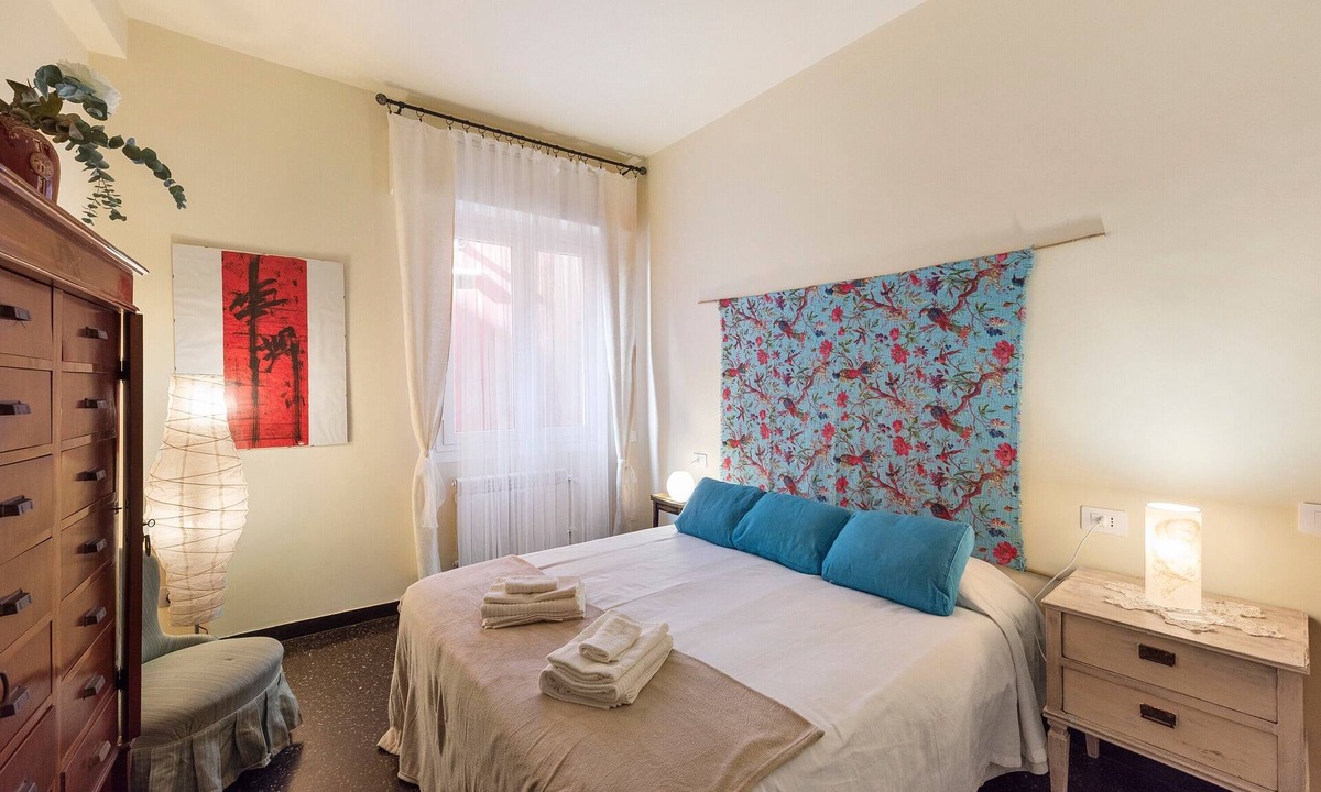 Pre Apartment | Apartment 'Casa Sole' Opposite the Aquarium of Genoa