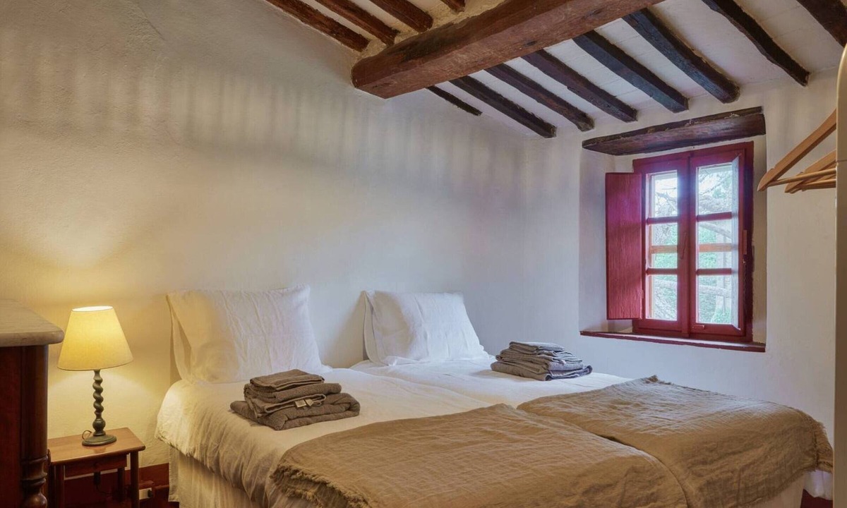 Vicopelago Apartment | Apartment 'Casale Toscano with Garden View' with Shared Garden, Wi-Fi and Air Conditioning