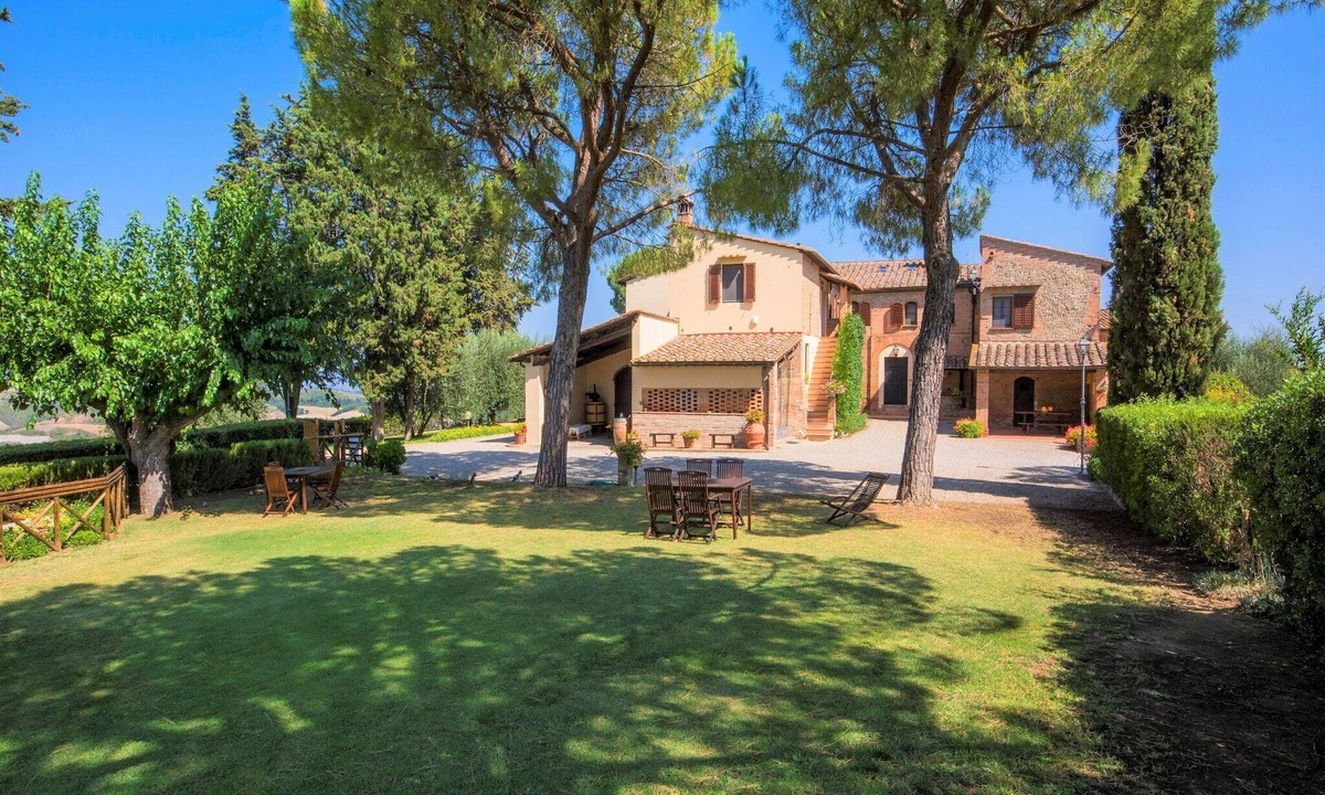 Castelfiorentino House | Apartment in Castelfiorentino with Pool