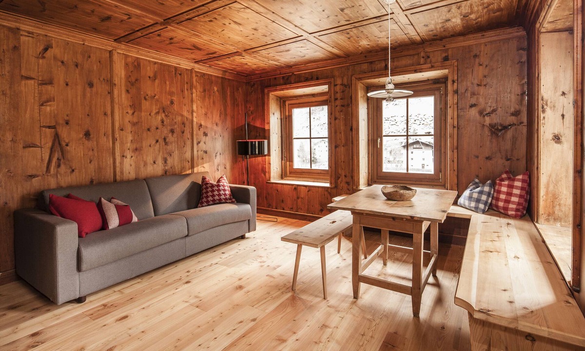 Madonna di Senales Apartment | Apartment 'Josephus - Domicilium II' with Mountain View, Shared Terrace and Wi-Fi