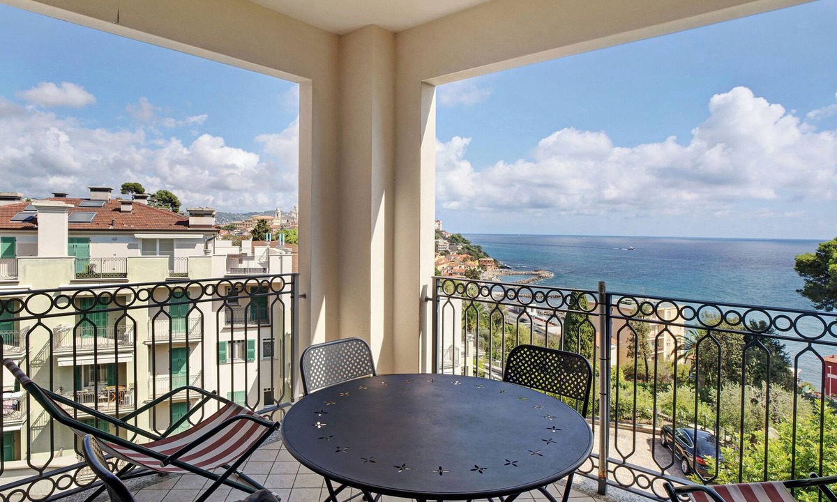 Imperia Apartment | Apartment "Miradore" with Seaview, Wi-Fi, A/C, Balcony & Terrace