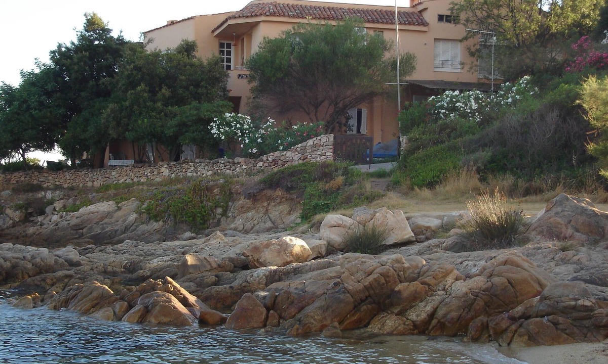 Baia Caddinas Apartment | APARTMENT ON THE BEACH IN GULF ORANGES FOR 8 PEOPLE