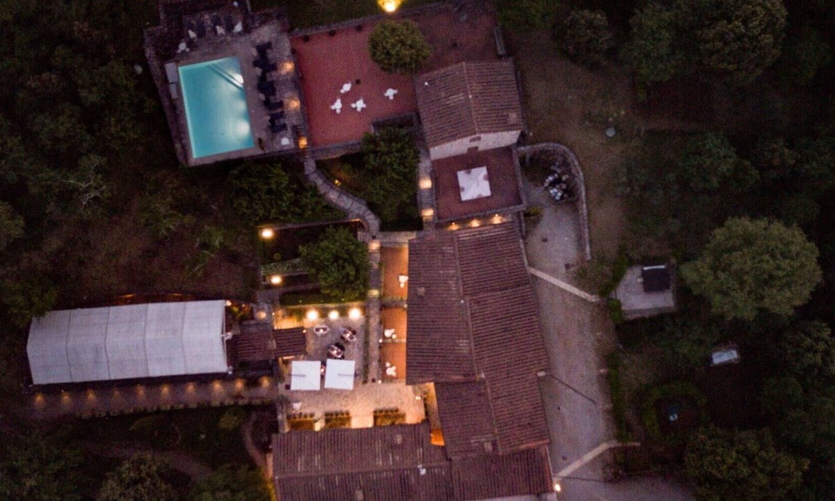 Monteriggioni House | Apartment with WIFI, A/C, hot tub, sauna, private pool, TV, patio, panoramic view, close to Siena