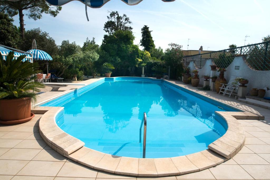 Province of Lecce Apartment | Appartamento con Piscina in Villa (Galatina)