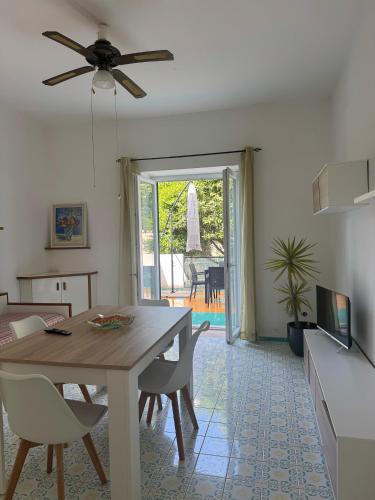 Forio Apartment | Appartamento in villa