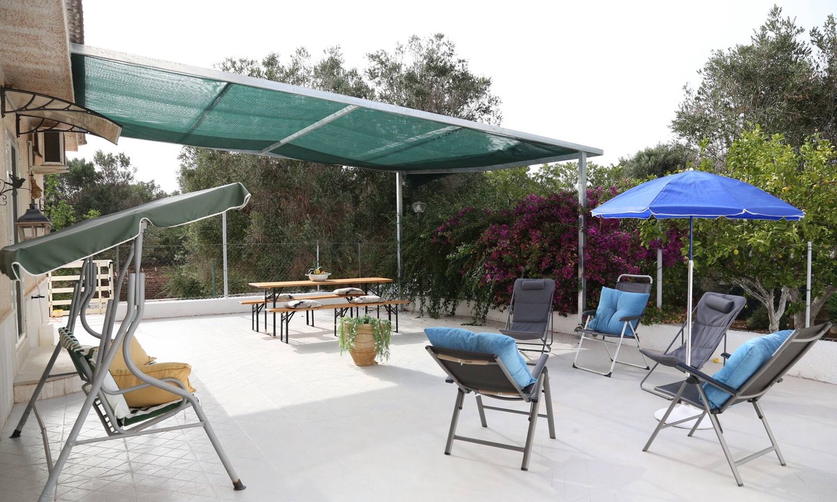 San Vito dei Normanni House | Apulian Cottage near Torre Guaceto Oasis - Large Garden & Terrace