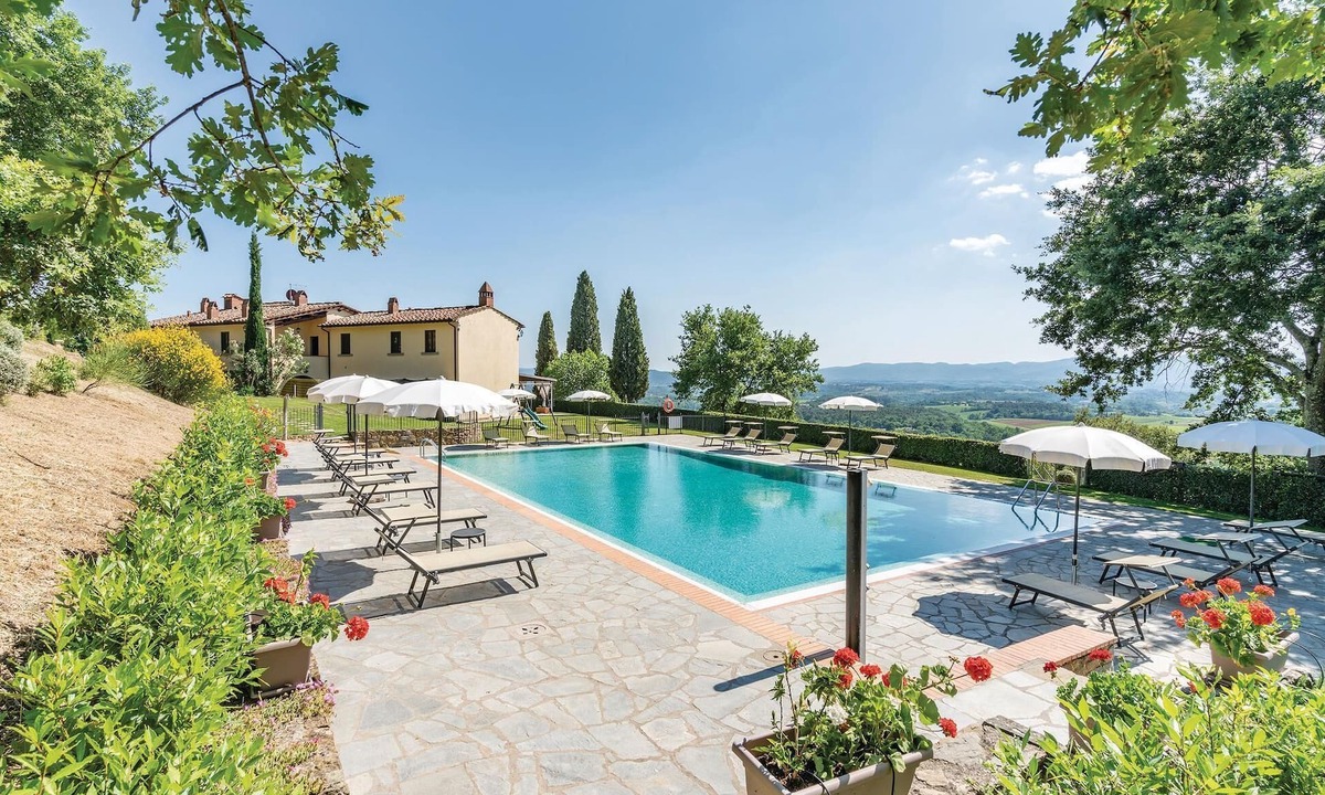 Loro Ciuffenna Apartment | Awesome apartment in S. Giustino Valdarno with house a panoramic view