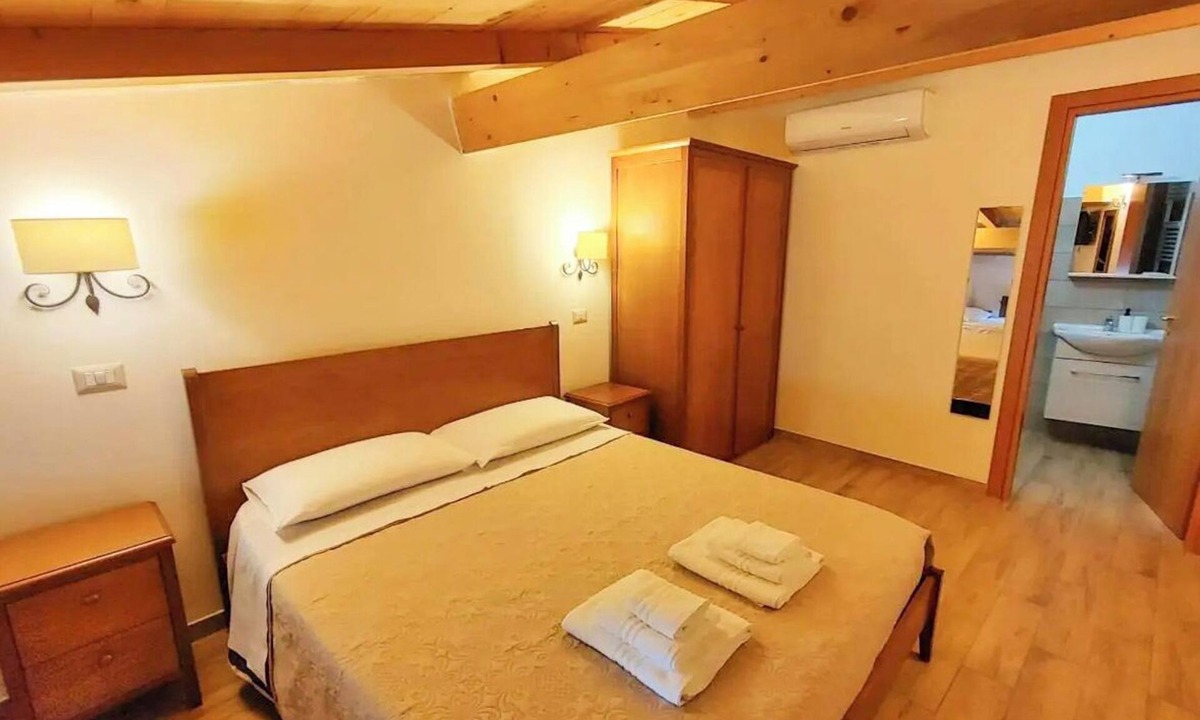 Baselice Bed & Breakfast | B&B Borgo Sciugolo