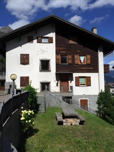 Isolaccia Ski Chalet | Baita Del Canton