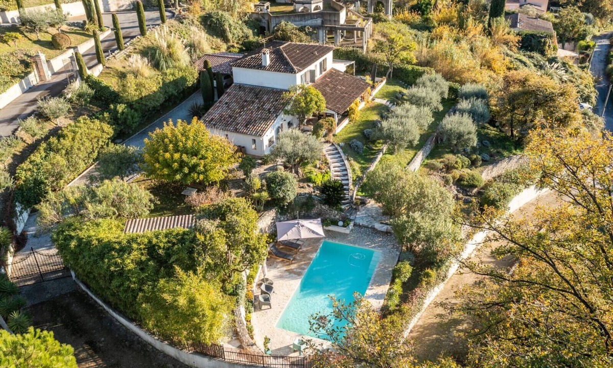 Saint-Paul-de-Vence Villa | Beatrice, villa with pool and view over St Paul de Vence village
