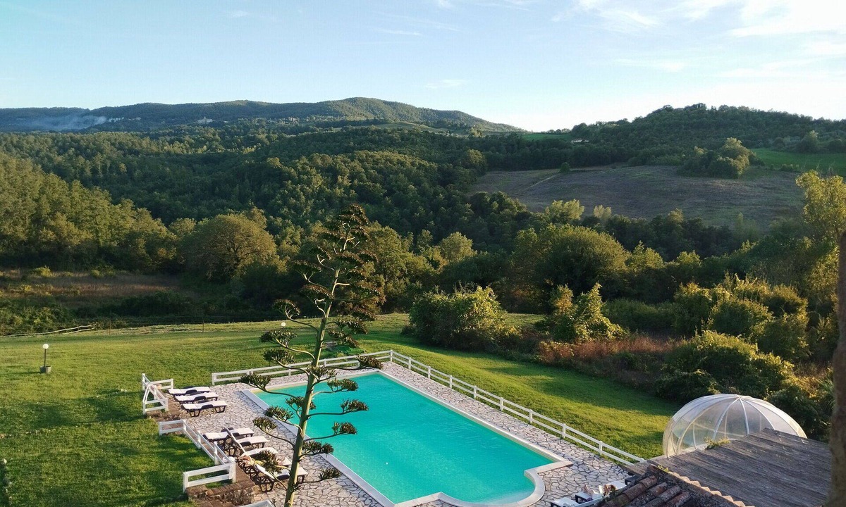 Monte Castello di Vibio Villa | Beautiful private villa with hot tub, private pool, WIFI, TV, pets allowed and panoramic view