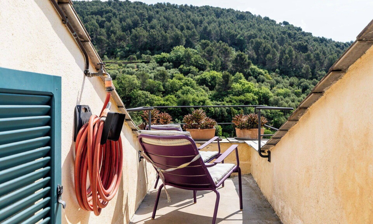 San Bartolomeo al Mare House | Beautiful apartment in villa for 4 people with WIFI, terrace, pets allowed and panoramic view