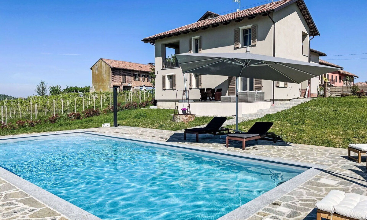 Costigliole d'Asti Apartment | Beautiful apartment for 2 guests with WIFI, pool, A/C, TV and patio