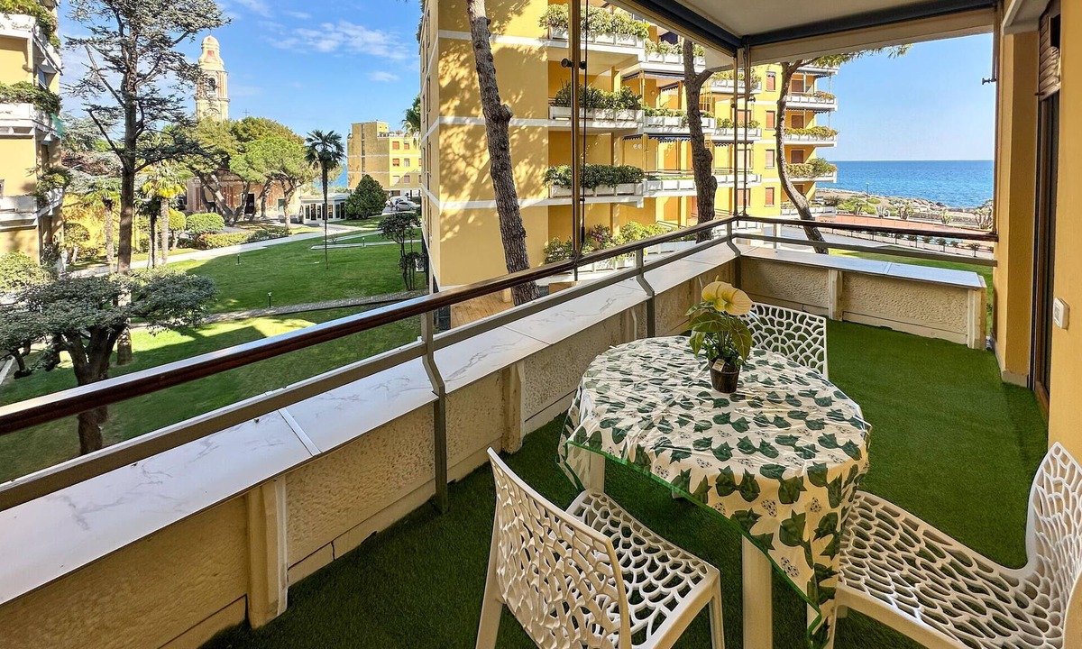 San Lorenzo al Mare Apartment | Beautiful apartment in San Lorenzo al Mare