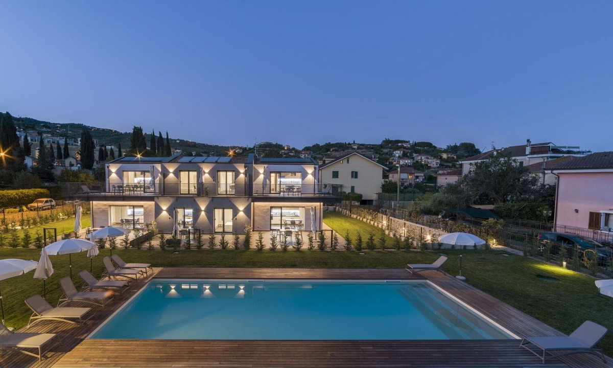 Caramagna Ligure Apartment | Beautiful apartment for 4 guests with A/C, WIFI, pool, TV, terrace and pets allowed