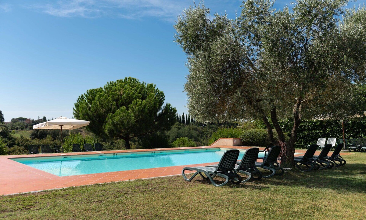 Siena Apartment | Beautiful apartment for 8 people with pool, hot tub, WIFI and pets allowed