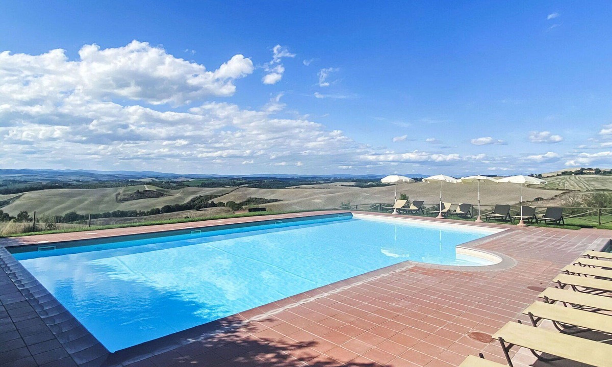 Bollano Villa | Beautiful apartment in villa for 4 people with pool, WIFI, patio, pets allowed and panoramic view