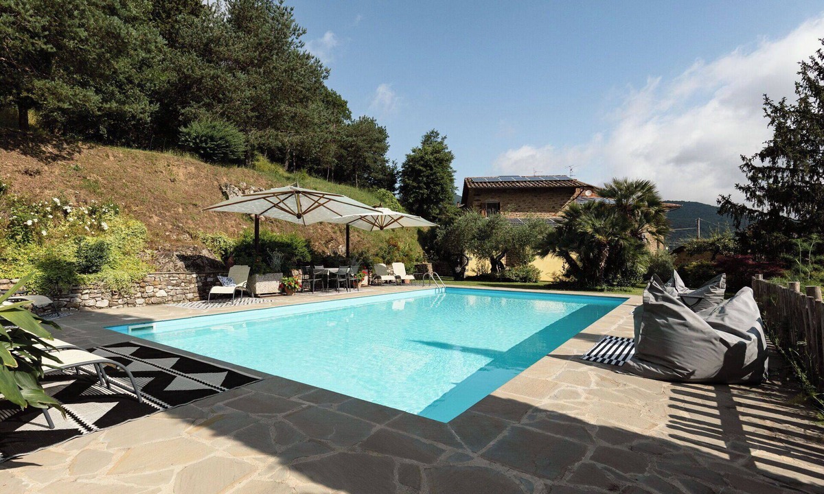 Lisciano Niccone Villa | Beautiful private villa with A/C, private pool, WIFI, TV, patio and panoramic view, close to Cor.