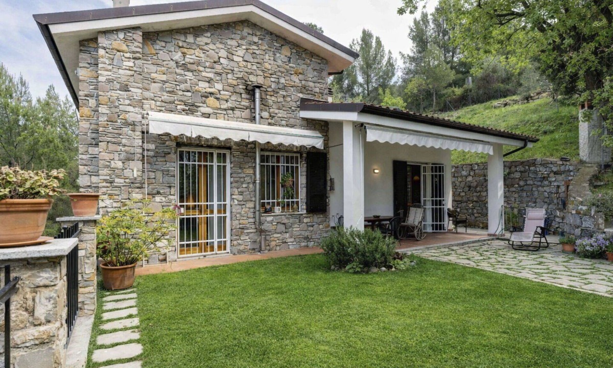 Cervo Villa | Beautiful private villa for 5 guests with WIFI, patio, pets allowed and panoramic view