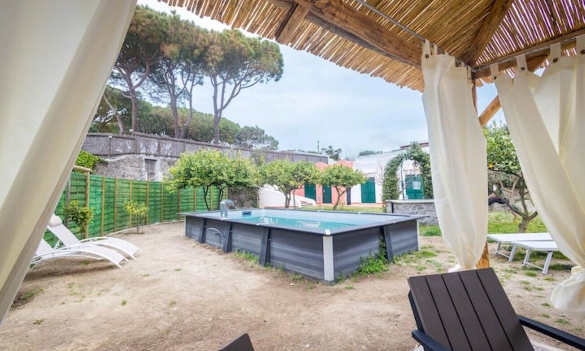 Forio Villa | Blue shell villa a stone's throw from the sea