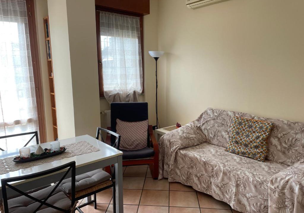 Bareggio Apartment | BRG House - Ampio bilocale in periferia a Milano