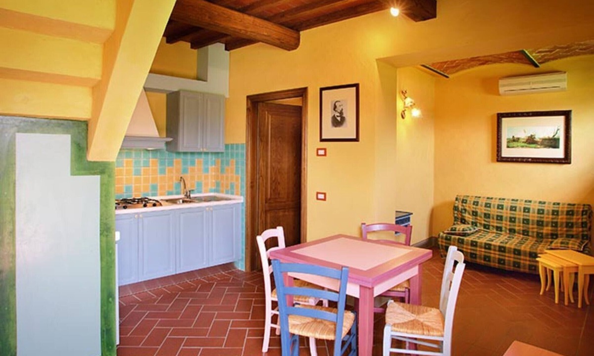 Monsummano Terme Apartment | Cabianca Apartment at Agriturismo I Macchiaioli with Pool, Wi-Fi, and Air Conditioning
