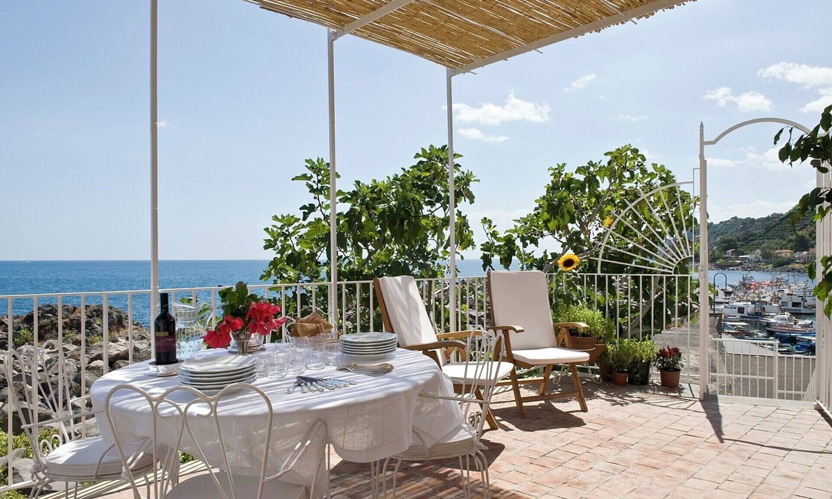 Santa Maria La Scala Villa | Casa alla Scala - Three Bedroom Villa, Sleeps 6