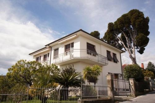 Diano Castello Apartment | Casa Belvedere (CITRA 008026-LT-0015)
