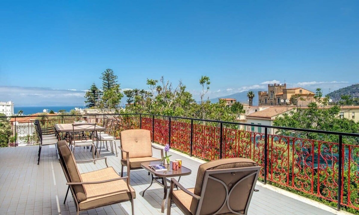 Sant'Agnello Apartment | Casa Crawford – Vesuvius View Terrace, Walk to Town by Feeling Italy