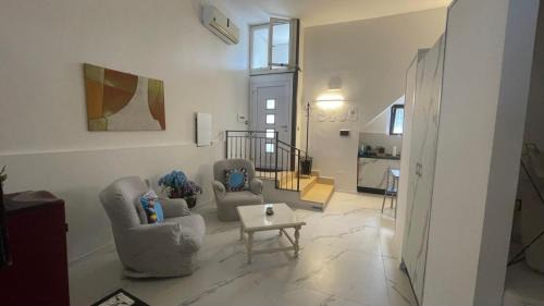 Qualiano House | Casa intera piano terra con piccolo giardino