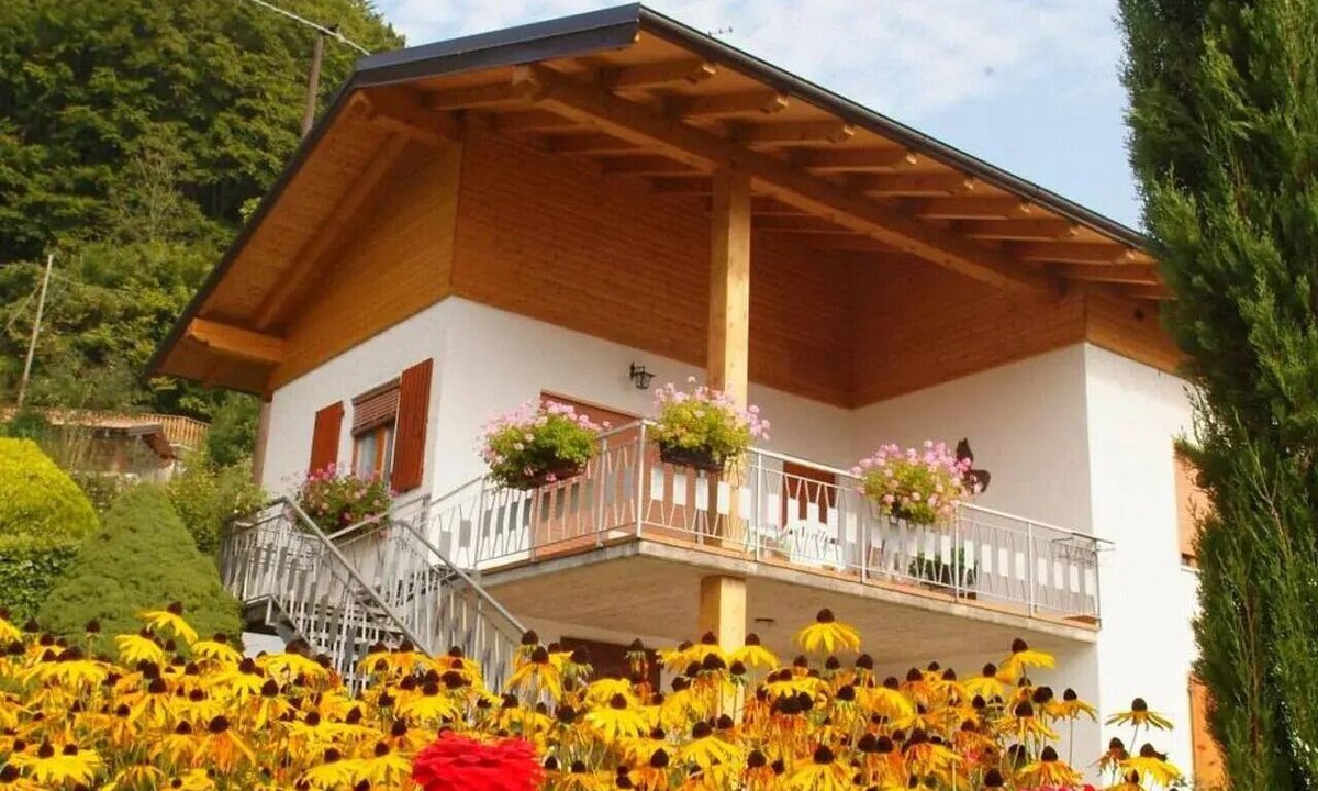 Val Maria-Pur Apartment | Casa Rosa, beautiful view of Lago di Ledro - Apartment 2
