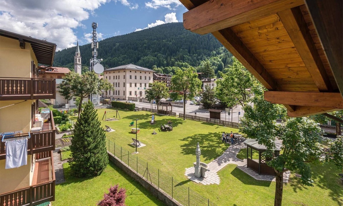 Pinzolo Apartment | Casa Rosy with Balcony and Mountain View in the Center of Pinzolo