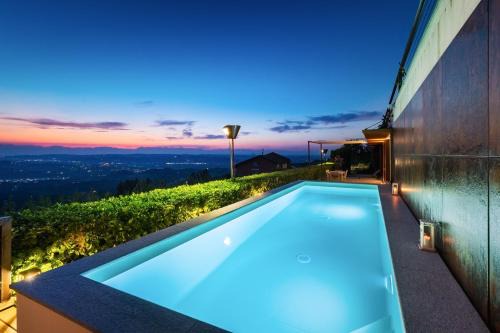 Diano d'Alba Villa | Casa sulle Langhe - Luxury Pool, Sauna and Jacuzzi