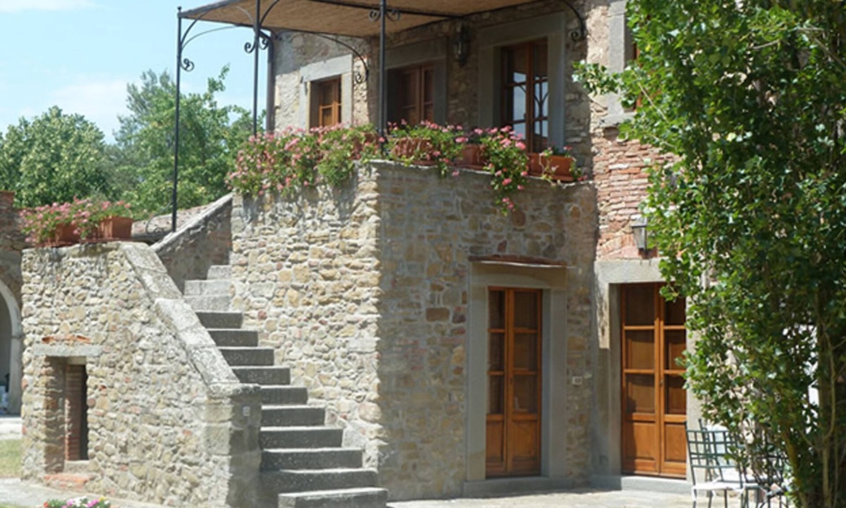 Pietraia Villa | Case Sant'Anna (sleeps 18) Villa with private pool and hot tub - Cortona