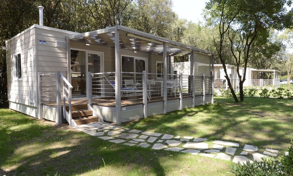 Baia Domizia Ski Chalet | Chalet in Baia Domizia with Private Beach