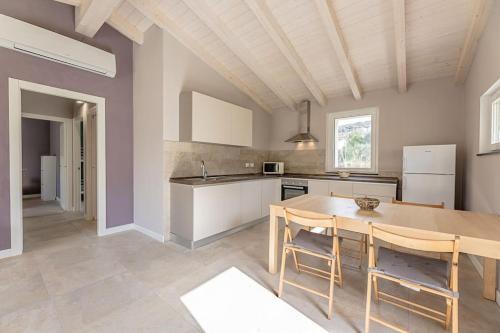 Albisola Superiore House | Charming one-floor villa with garden, car parking