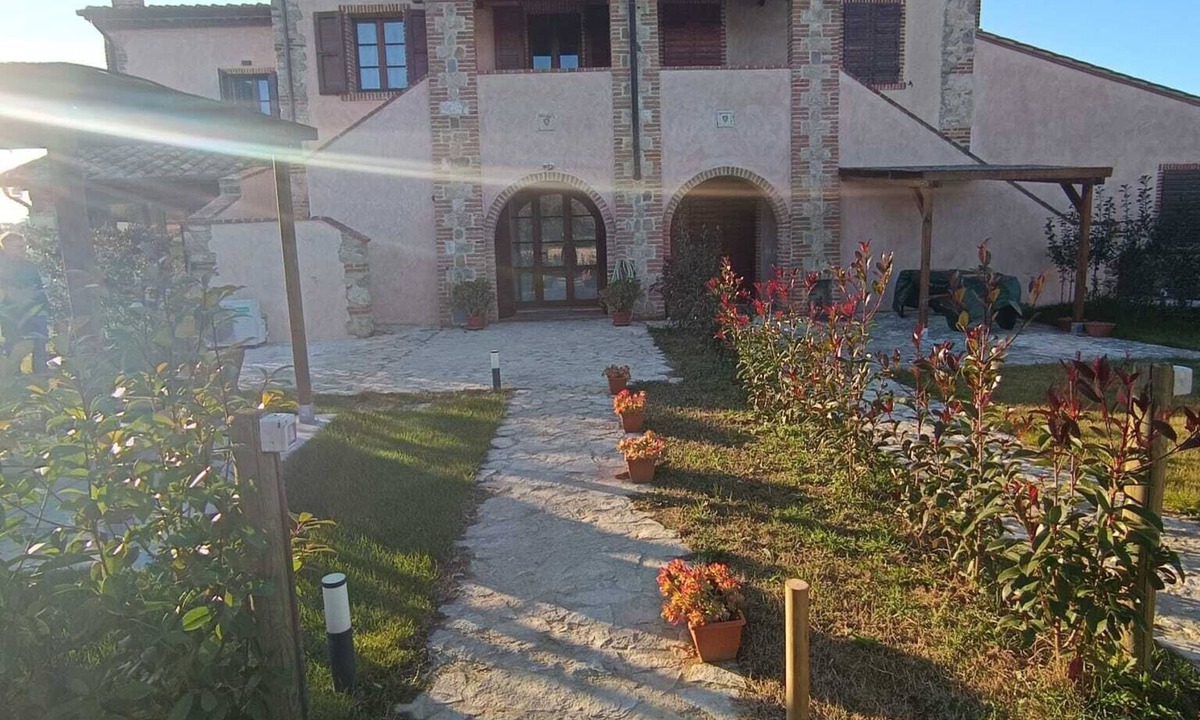 Bollano Apartment | Comfortable Flat in Asciano, air conditioning, garden with gazebo, pool, P
