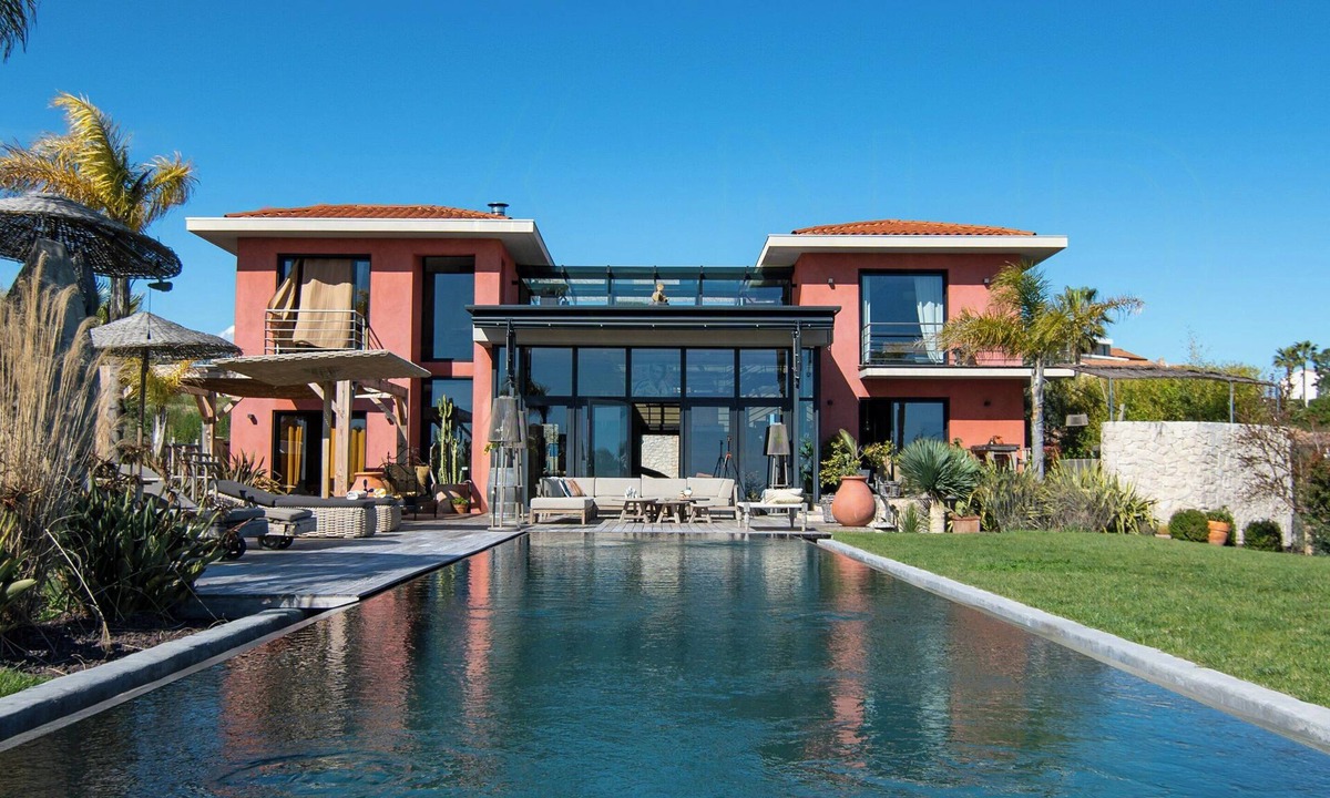 Nice House | Contemporary villa with views of Cap d'Antibes