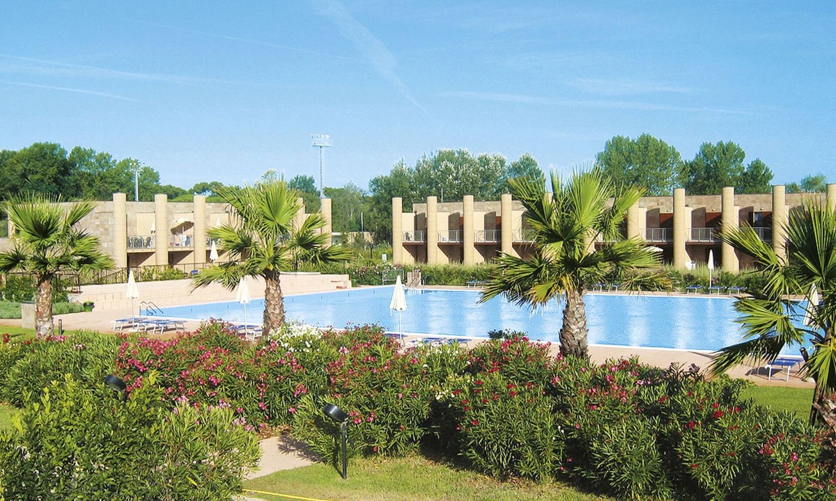 Tirrenia Apartment | Cosmopolitan Golf (TIR280) by Interhome