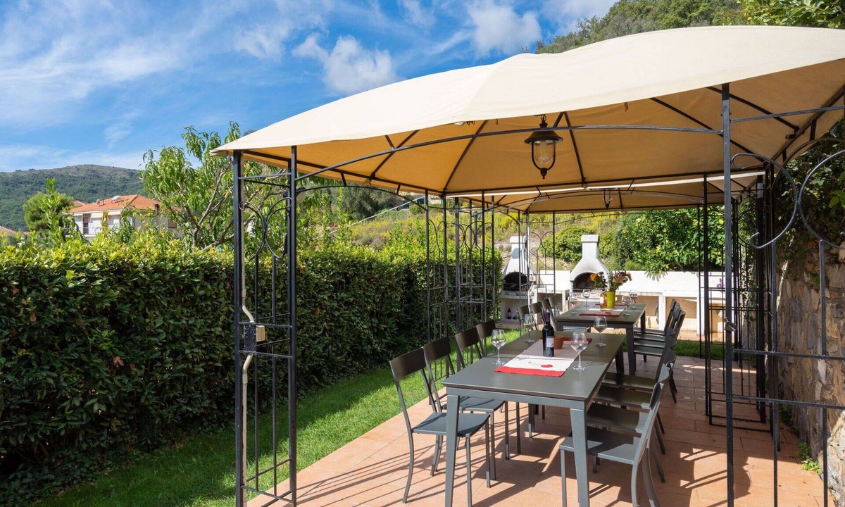 Boscomare Apartment | Cosy apartment for 6 guests with pool, WIFI, TV, patio and panoramic view