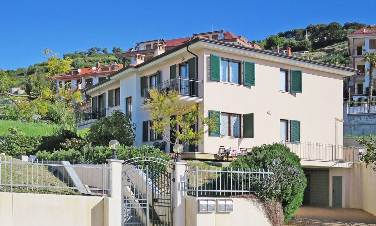 Piani Paorelli Apartment | Cosy apartment for 6 guests with WIFI, TV, balcony and pets allowed