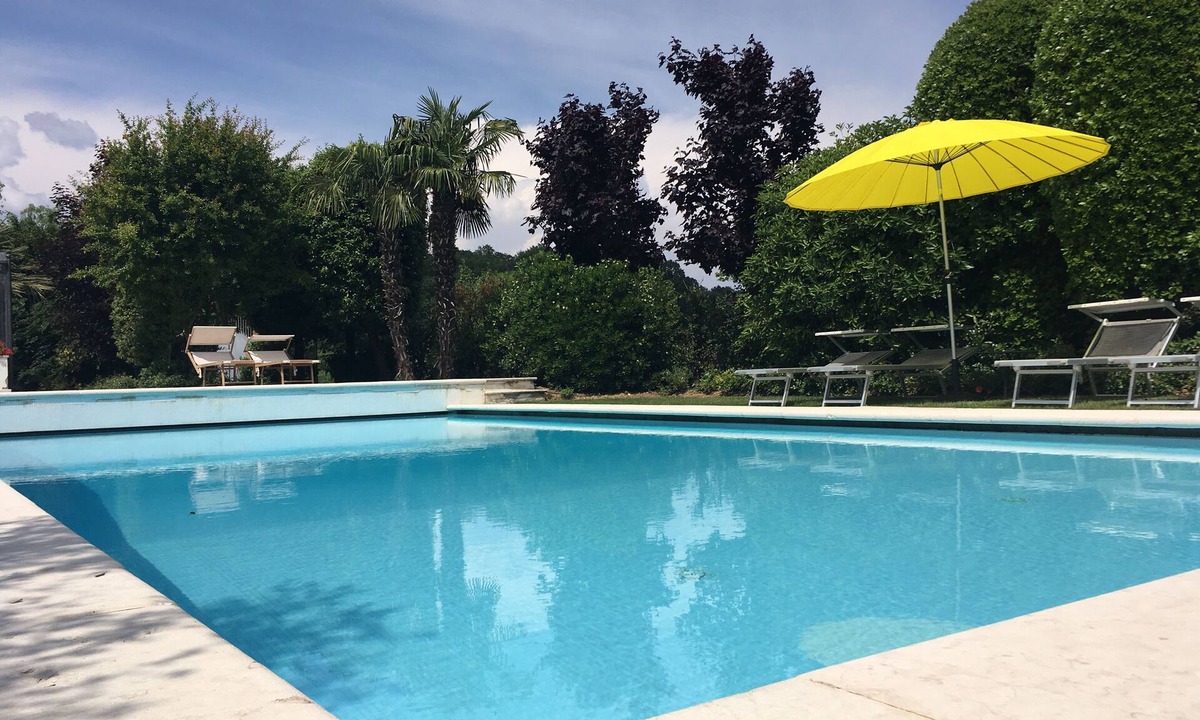 Desenzano del Garda House | Cottage with Pool and private park, with pets allowed in Desenzano