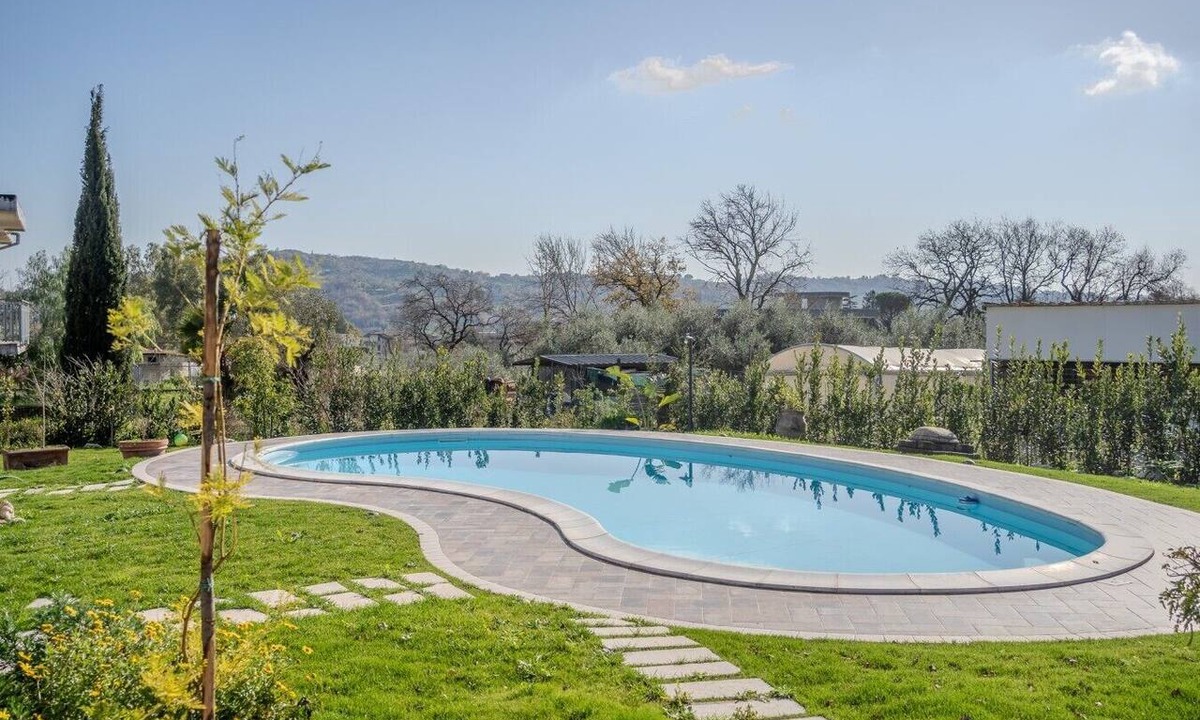Spigno Saturnia Apartment | Country House in the Countryside with a Pool and a View 2