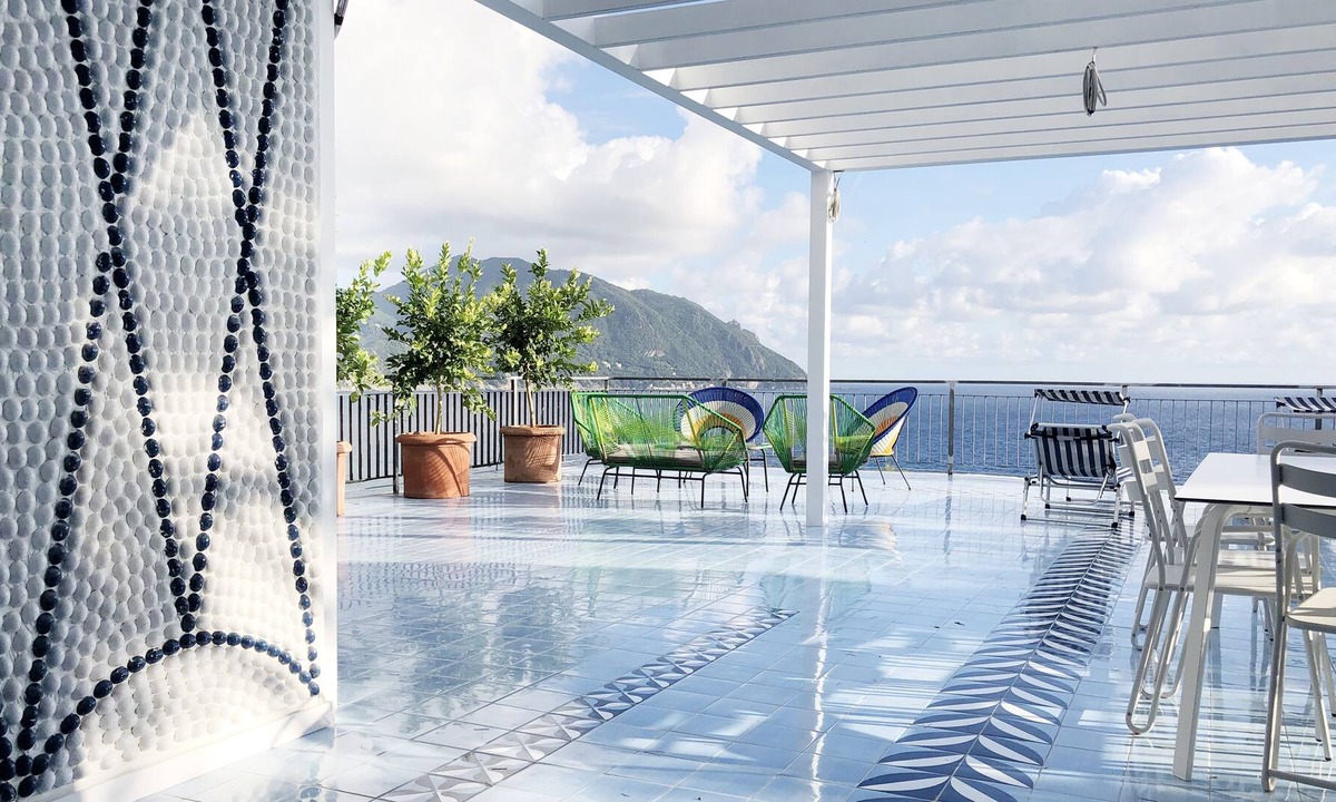 Sori House | Designer Villa - Waterfront Apartment
