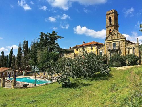 Ciggiano House | Elegant Villa with Valley